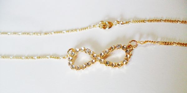 Colar Infinito Em Strass